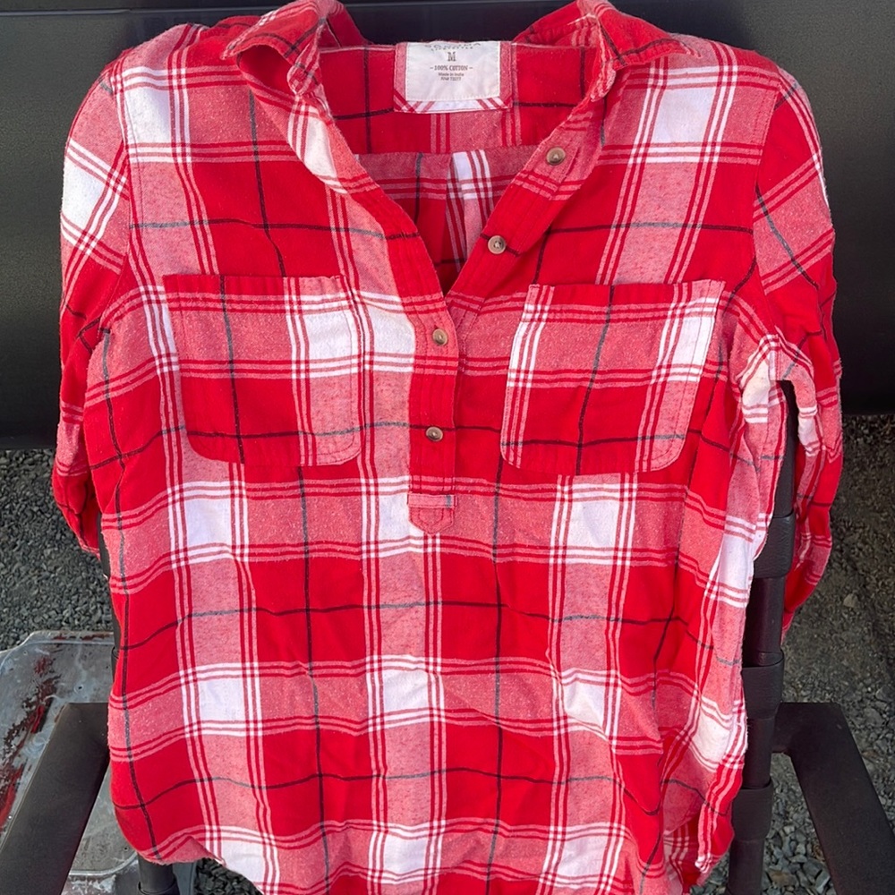 Woman’s Sonoma red flannel size medium